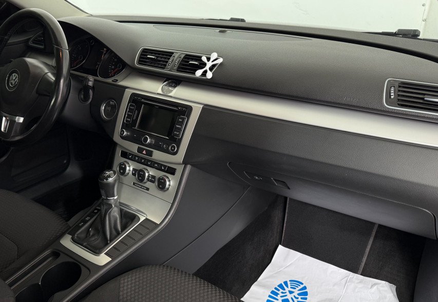 Volkswagen Passat B7 2013 Коричневий