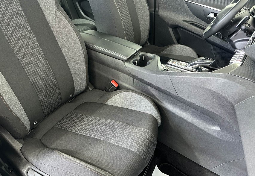 Peugeot 3008 2021 сірий