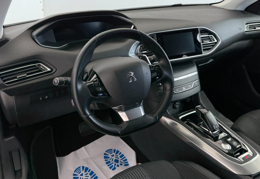 Peugeot 308 2021 Сірий