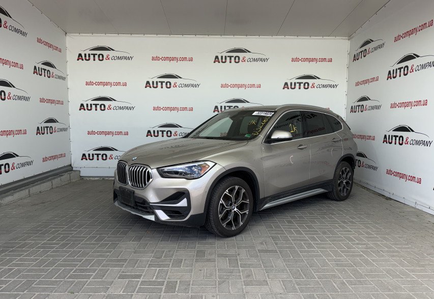 BMW X1 2021 Коричневий