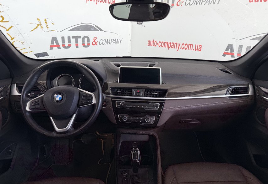 BMW X1 2021 Коричневий