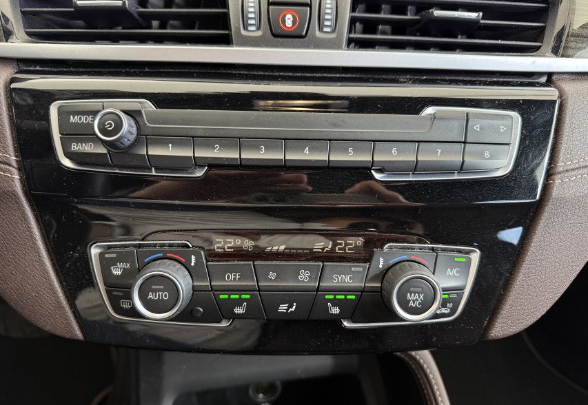 BMW X1 2021 Коричневий