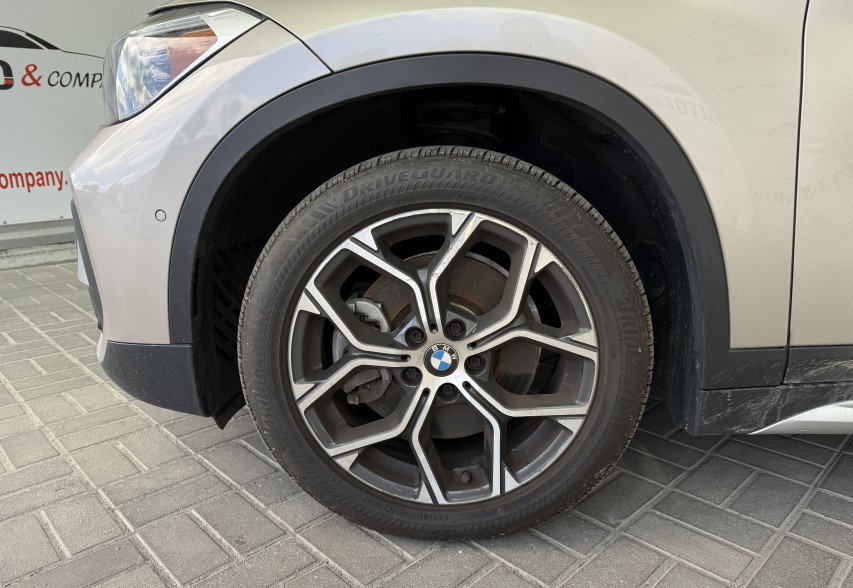 BMW X1 2021 Коричневий