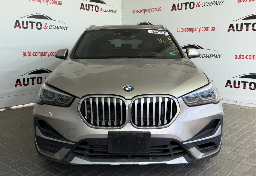 BMW X1 2021 Коричневий
