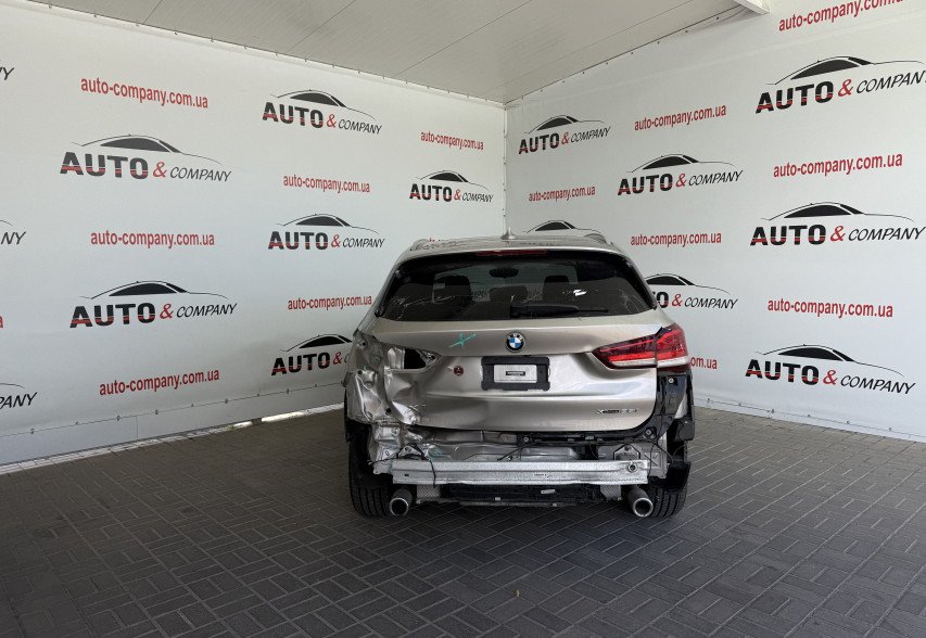 BMW X1 2021 Коричневий