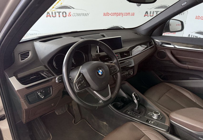 BMW X1 2021 Коричневий