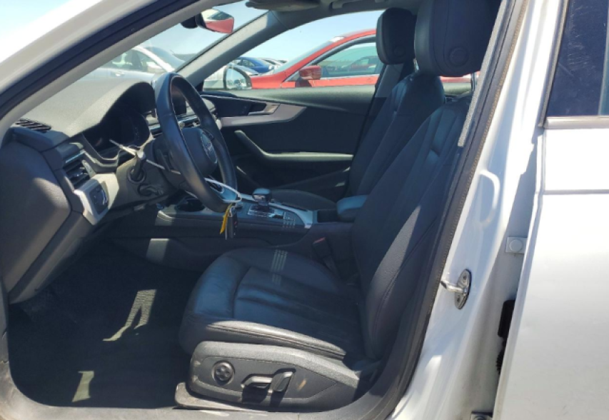Audi A4 2018 білий