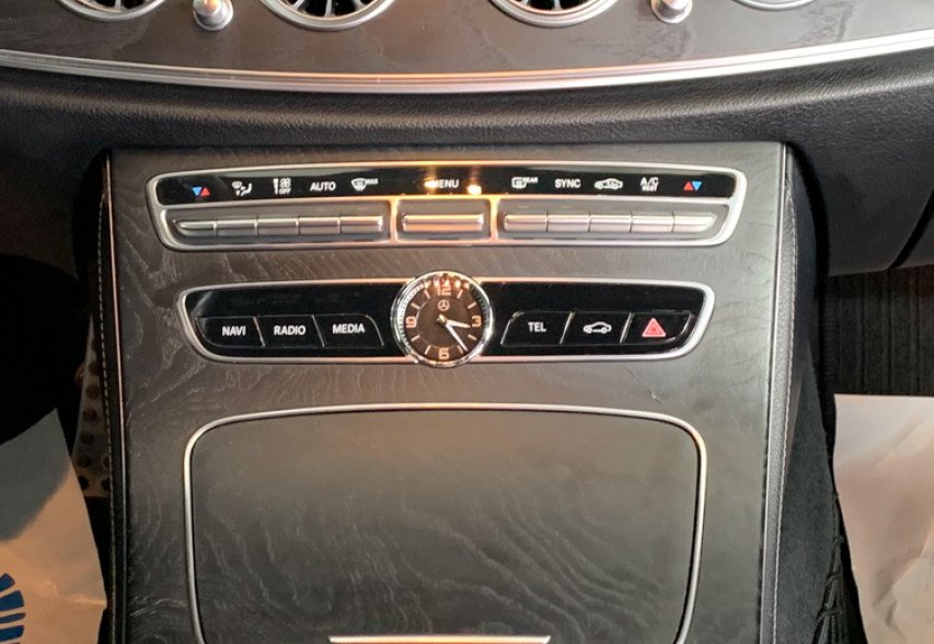Mercedes-Benz E-Class 220d 2018 чорний