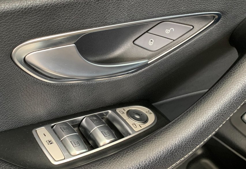 Mercedes-Benz E-Class 220d 2018 чорний