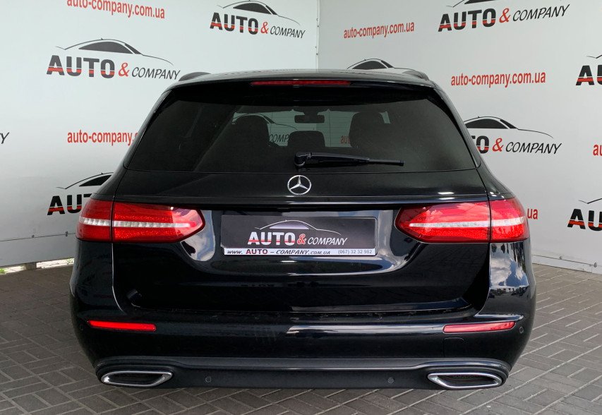 Mercedes-Benz E-Class 220d 2018 чорний