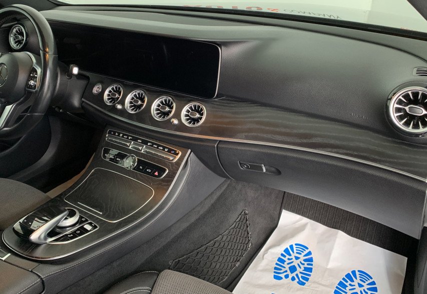 Mercedes-Benz E-Class 220d 2018 чорний