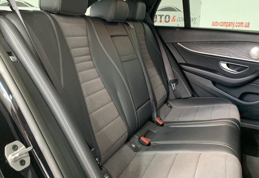 Mercedes-Benz E-Class 220d 2018 чорний