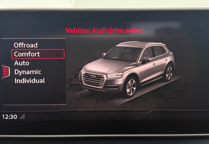 Audi SQ5 2018 Чорний