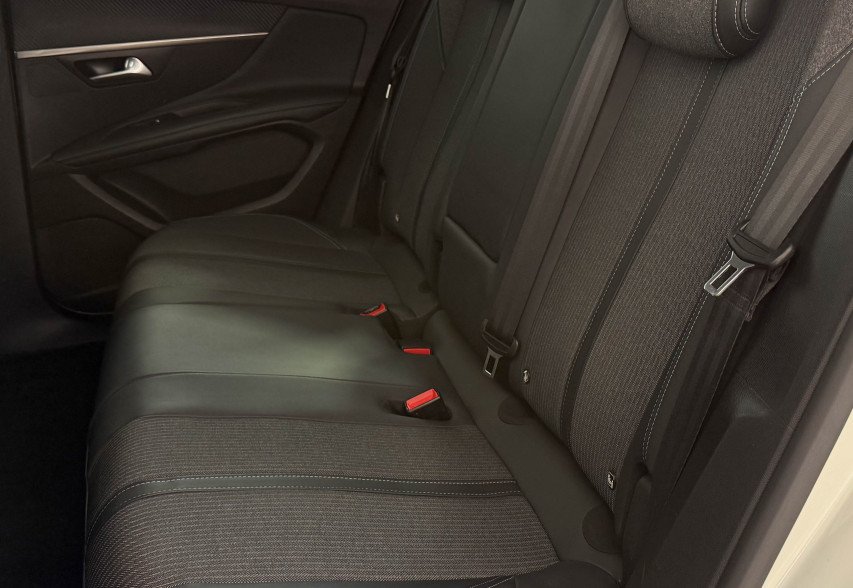 Peugeot 3008 2022 білий