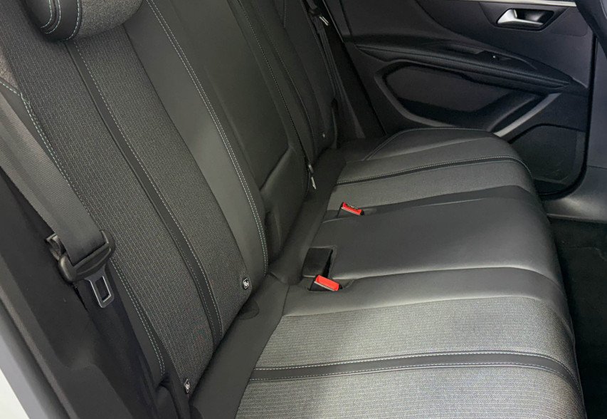 Peugeot 3008 2022 білий
