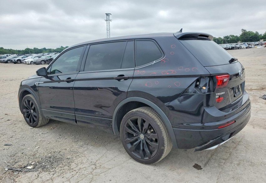 Volkswagen Tiguan  2021 Чорний