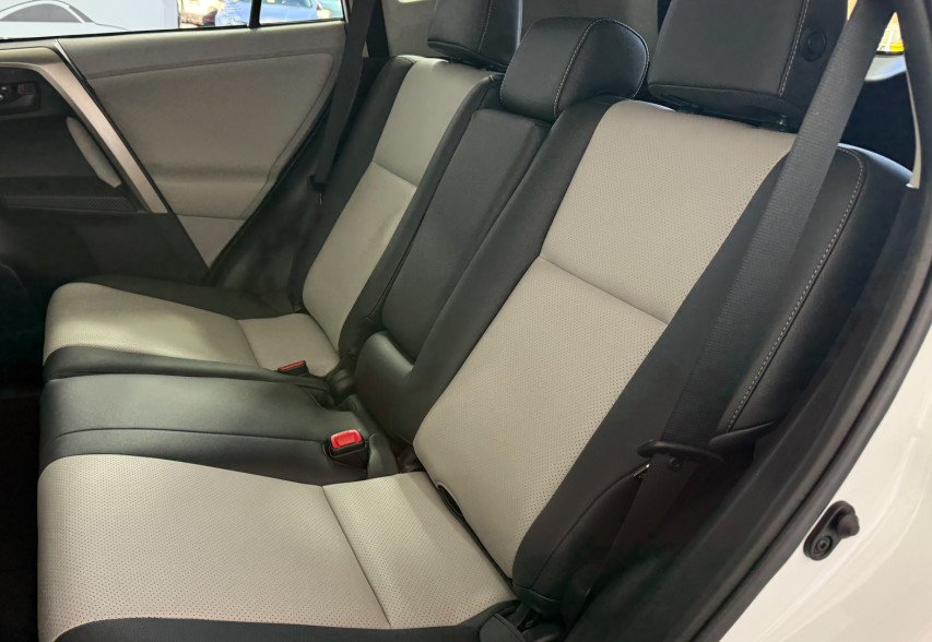Toyota RAV4 2013 Білий