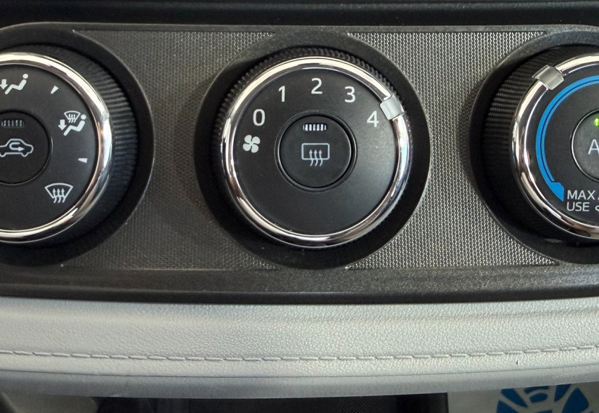 Toyota RAV4 2013 Білий