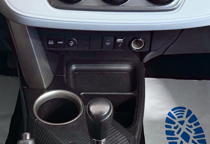 Toyota RAV4 2013 Білий