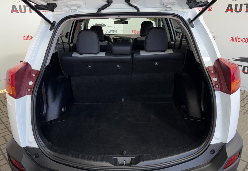 Toyota RAV4 2013 Білий