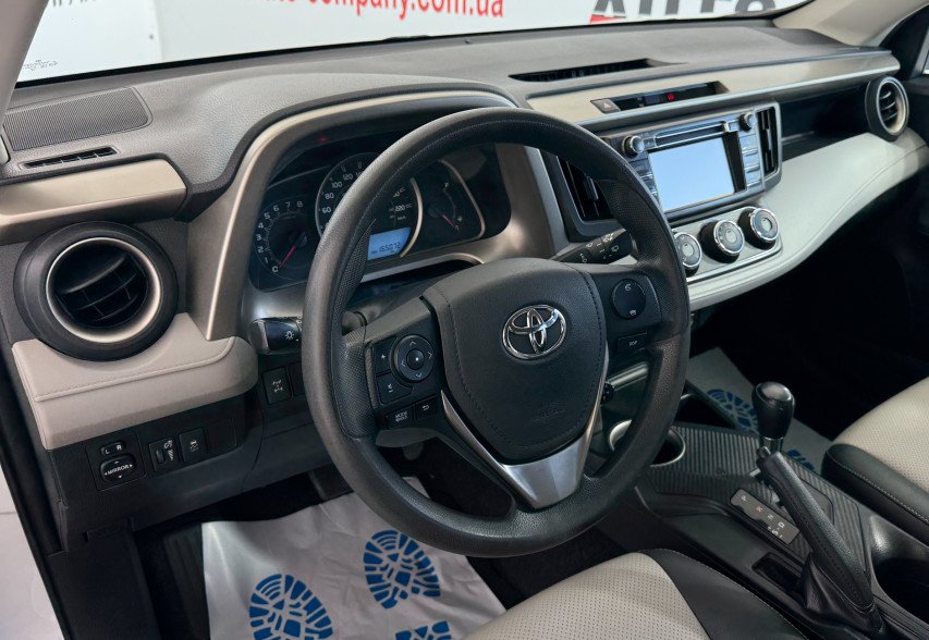 Toyota RAV4 2013 Білий