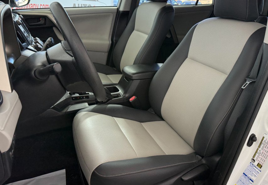 Toyota RAV4 2013 Білий
