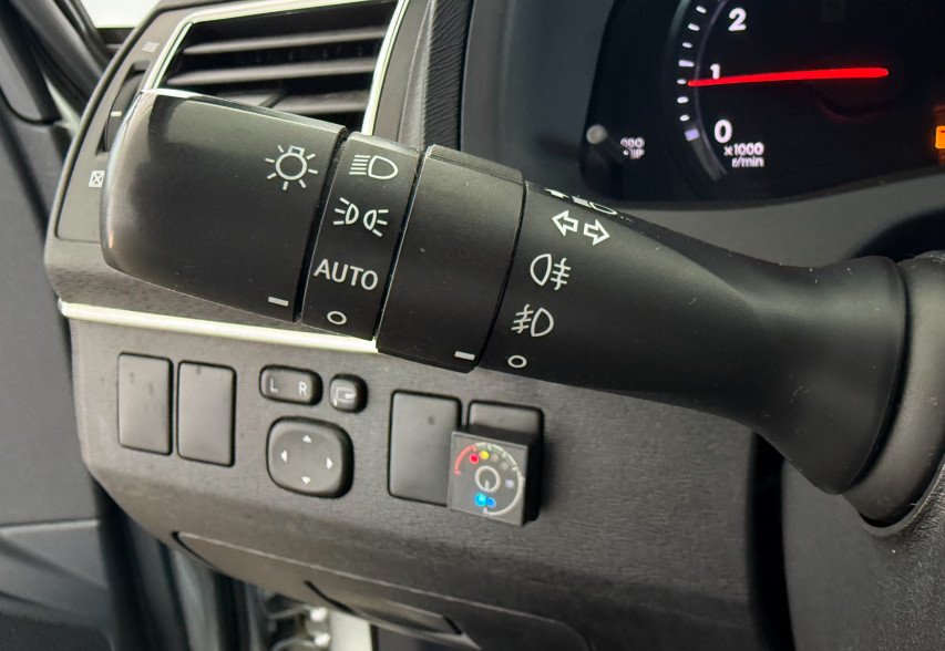 Toyota Avensis 2012 Сірий