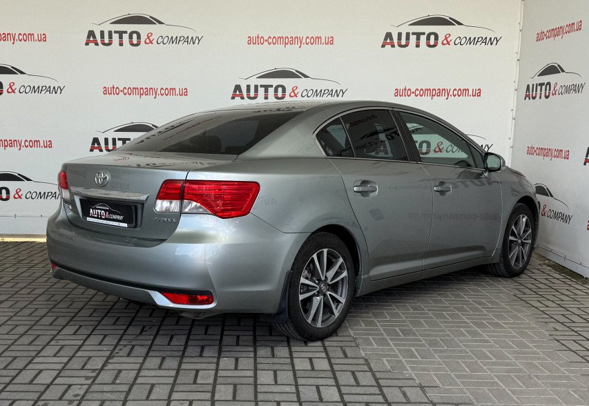 Toyota Avensis 2012 Сірий