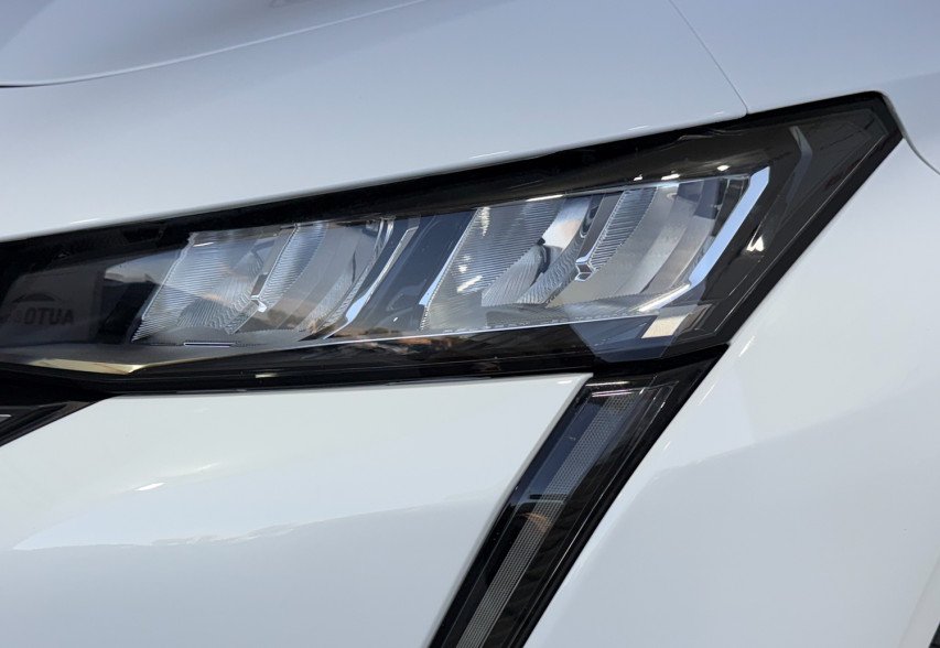 Peugeot 308 2022 Білий