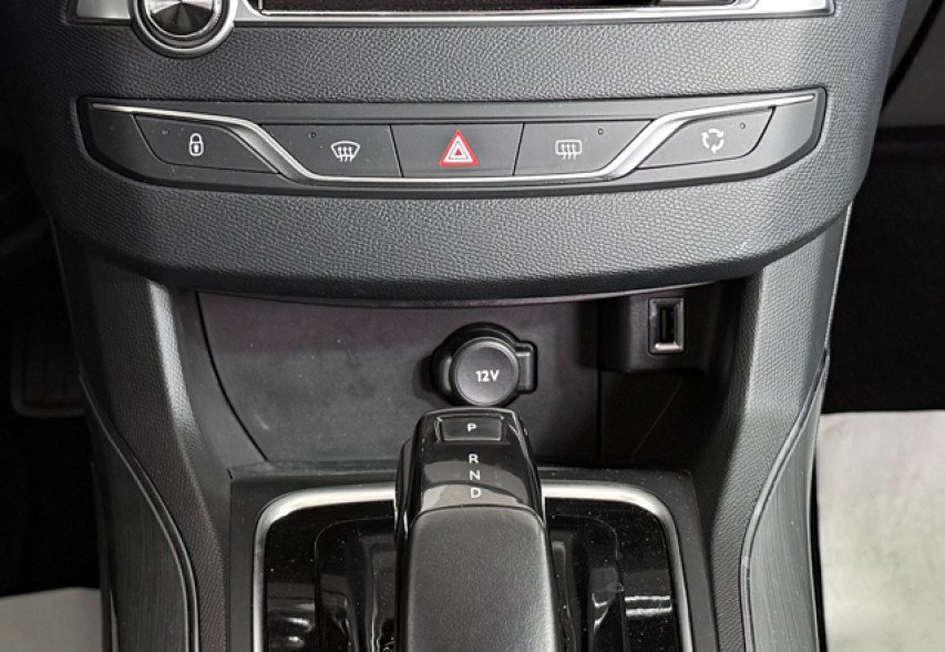 Peugeot 308 2018 Білий