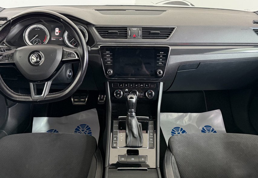 Skoda Superb  2018 сірий