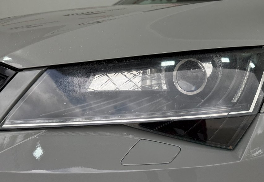 Skoda Superb  2018 сірий