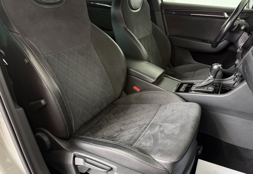 Skoda Superb  2018 сірий