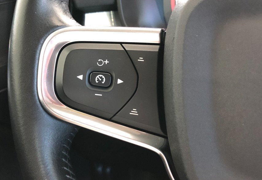 Volvo XC 40 2018 Чорний