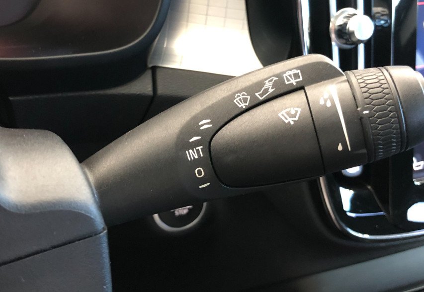 Volvo XC 40 2018 Чорний