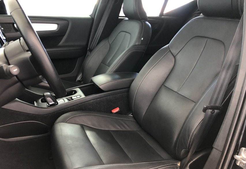 Volvo XC 40 2018 Чорний