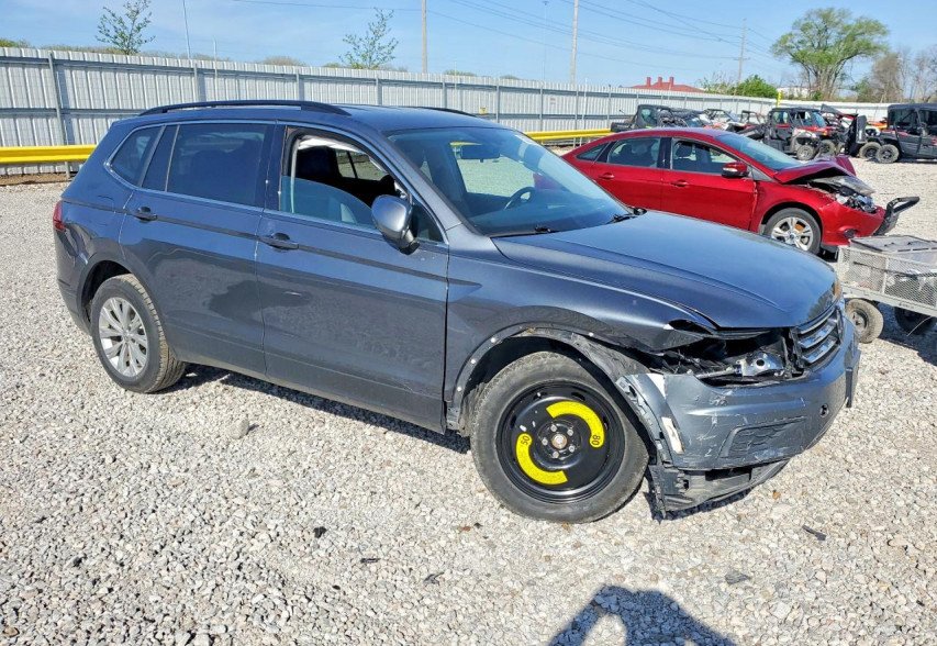 Volkswagen Tiguan  2018 сірий