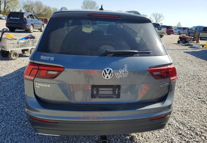 Volkswagen Tiguan  2018 сірий