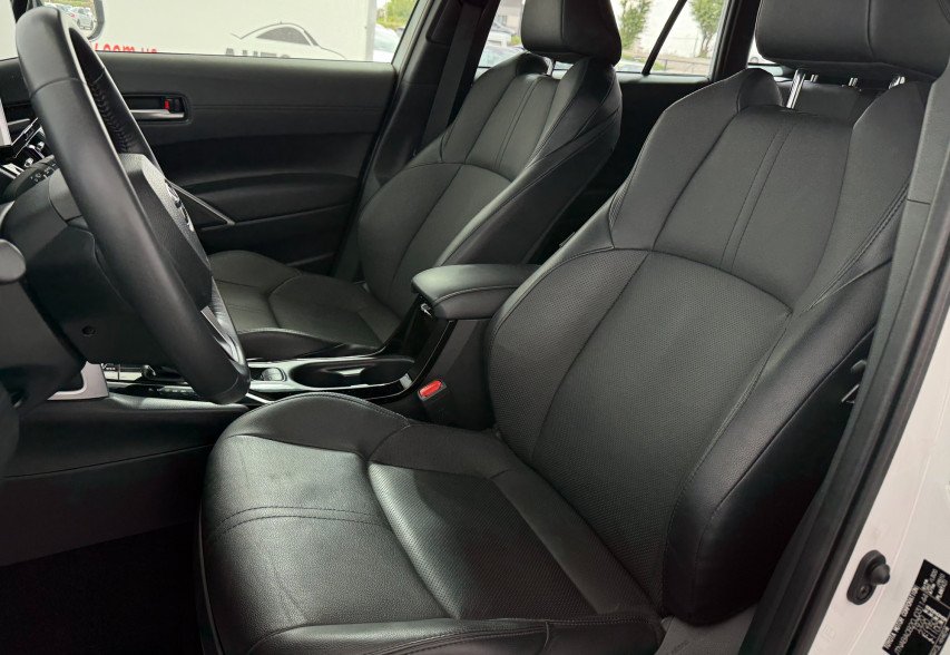 Toyota Corolla Cross  2024 білий
