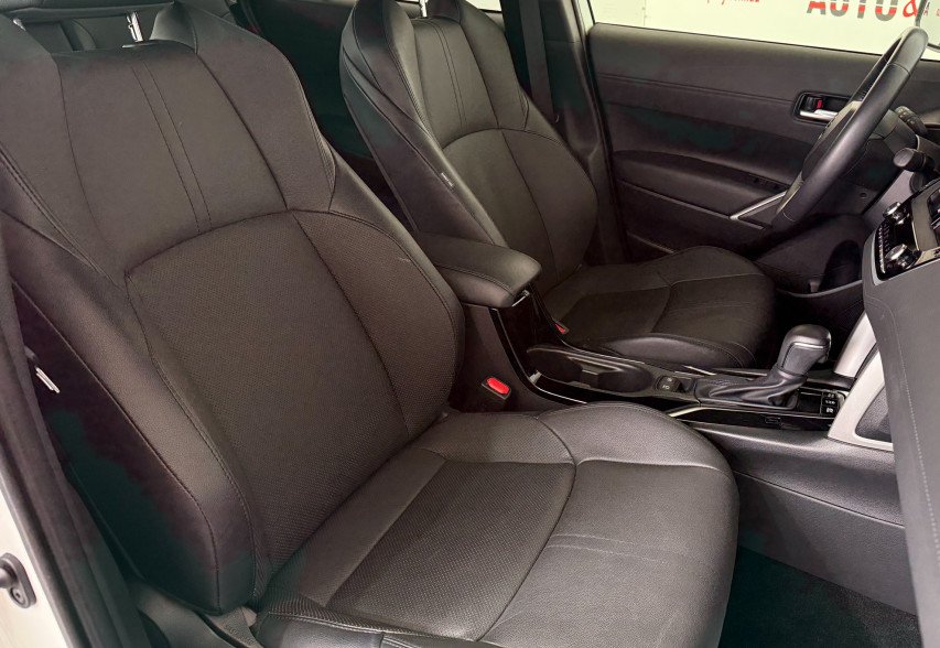 Toyota Corolla Cross  2024 білий