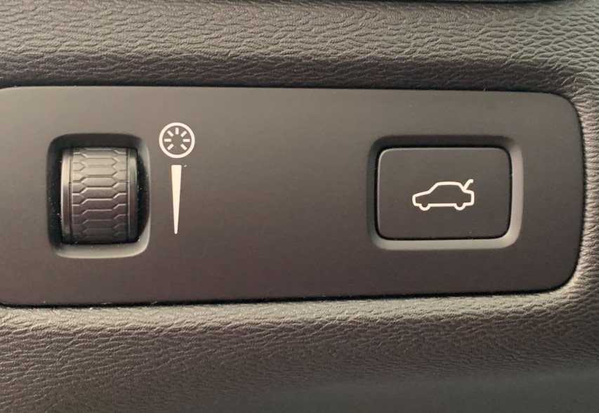 Volvo XC 60 2019 сірий