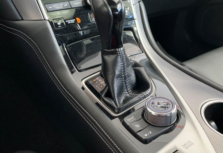InfinitI Q50 2015 Чорний