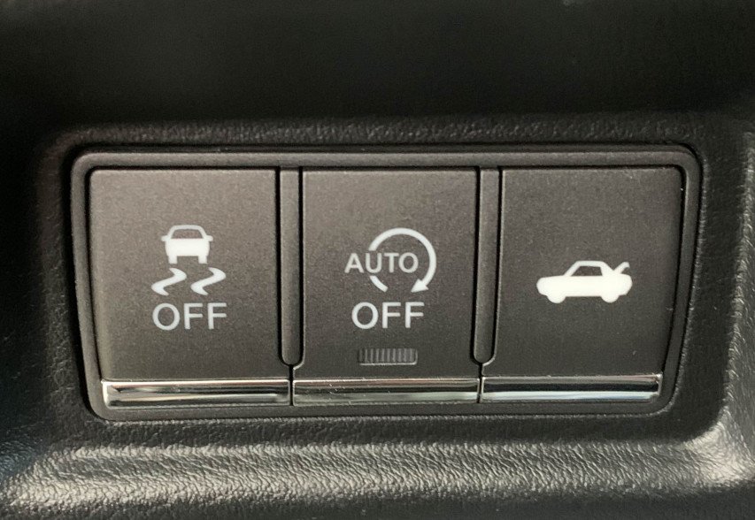 InfinitI Q50 2015 Чорний