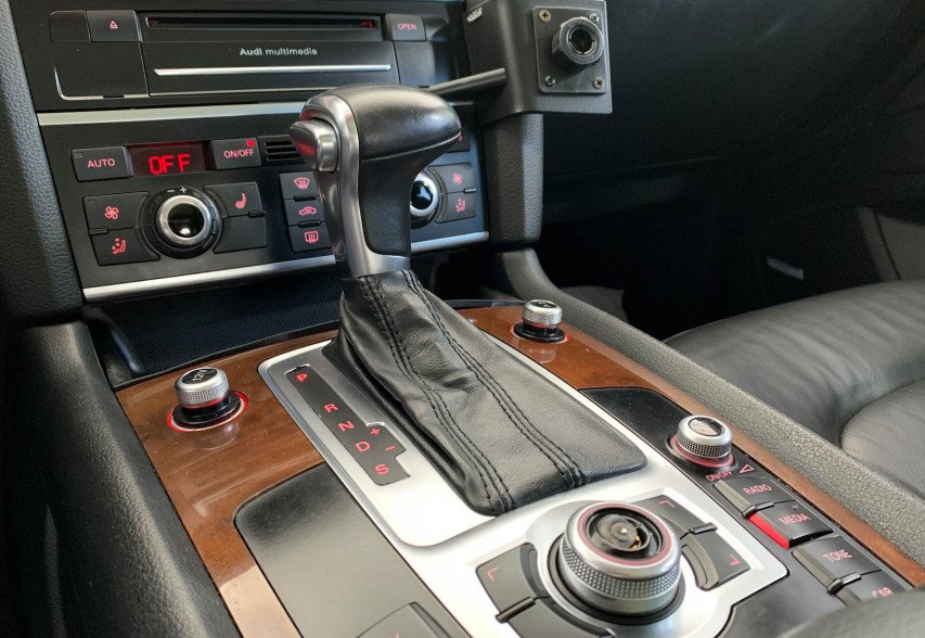 Audi Q7 2011 сірий