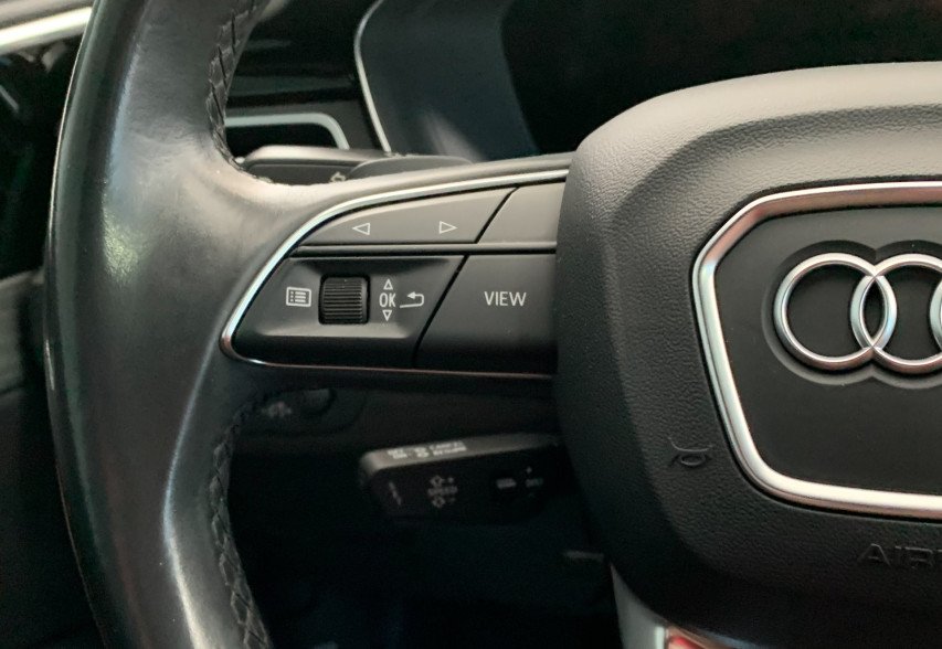 AUDI A4 2020 чорний