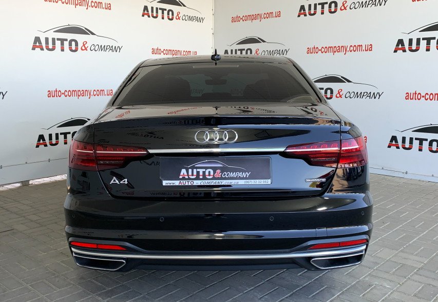 AUDI A4 2020 чорний