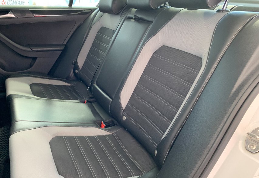 Volkswagen Jetta 2016 Білий