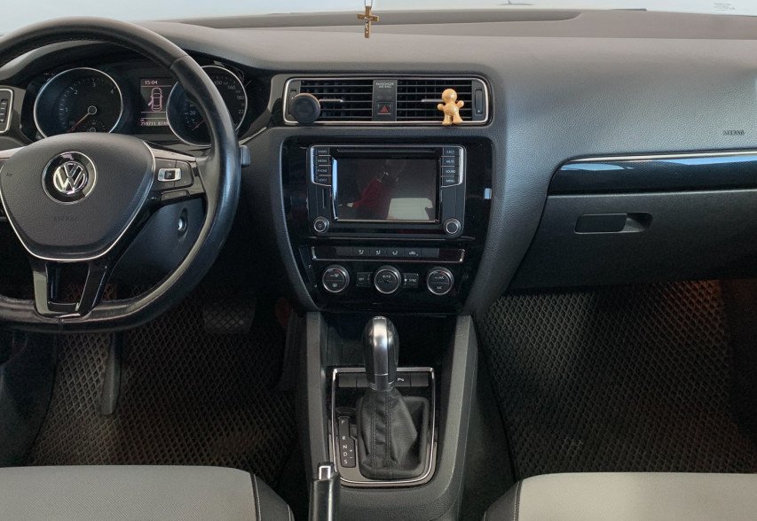 Volkswagen Jetta 2016 Білий